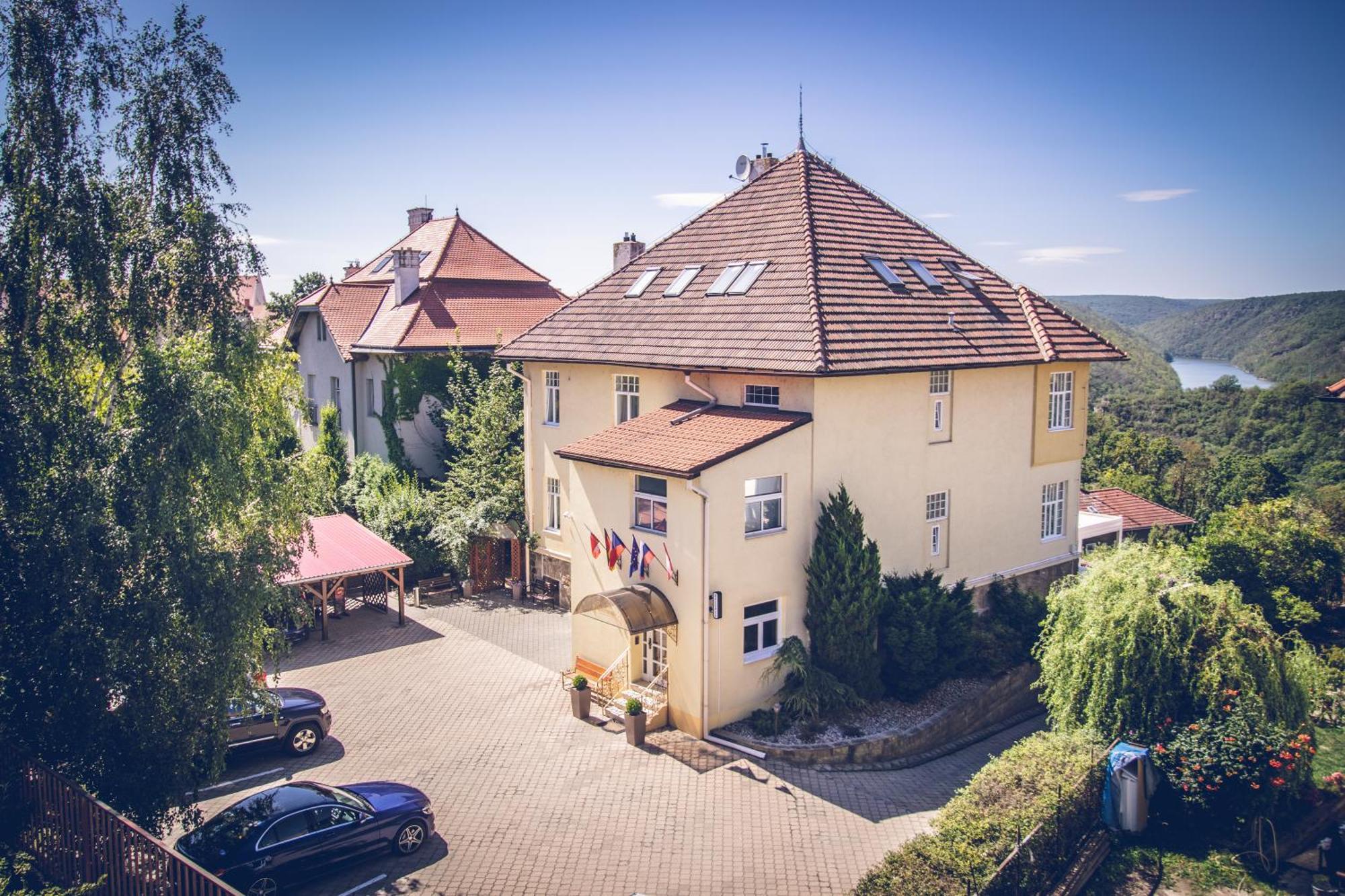 Hotel Katerina Зноймо Экстерьер фото